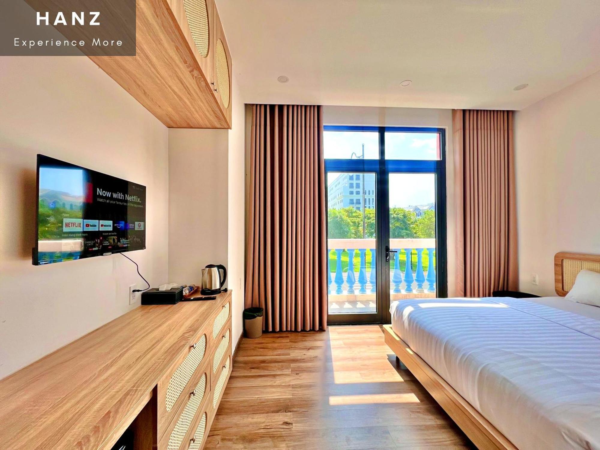 Hanz Sofia Grand Lago Phu Quoc Bilik gambar